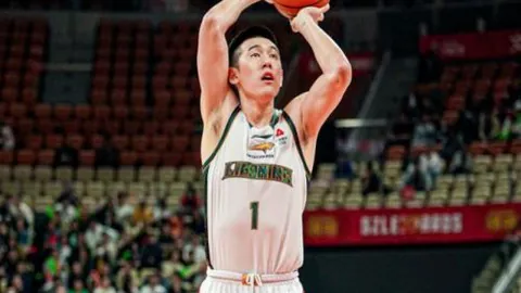 福登双响助曼城3-0完胜布里斯托城，挺进下一轮